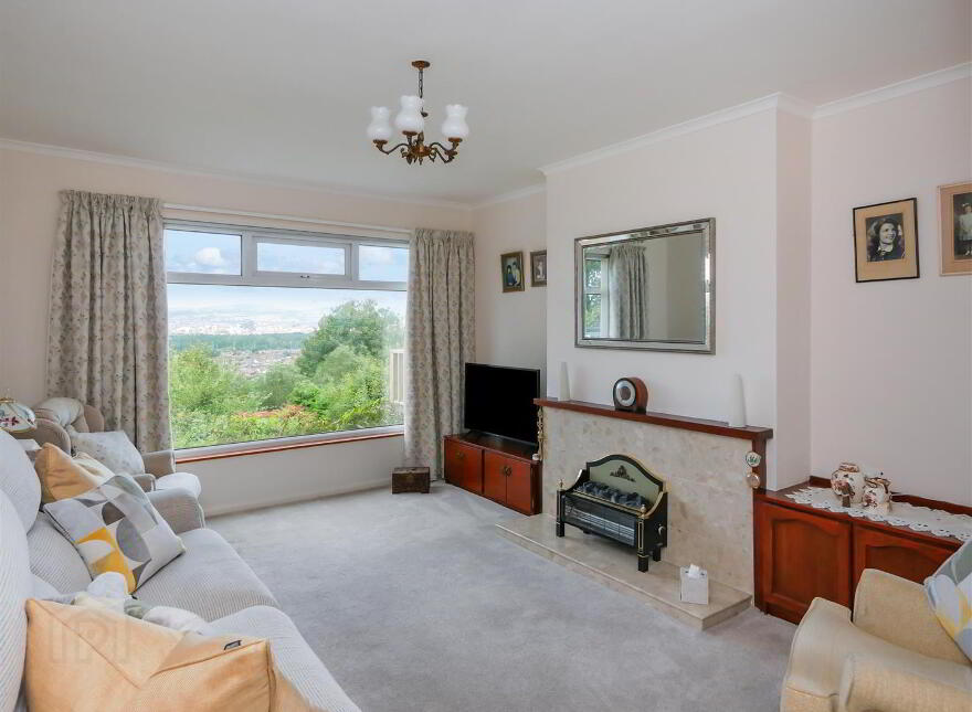 38 Glencregagh Drive, Upper Knockbreda Road, Belfast, BT6 0NL