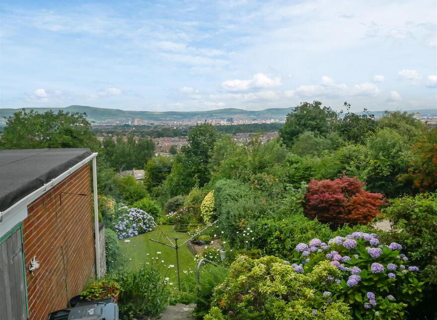 38 Glencregagh Drive, Upper Knockbreda Road, Belfast, BT6 0NL