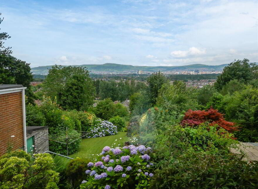 38 Glencregagh Drive, Upper Knockbreda Road, Belfast, BT6 0NL