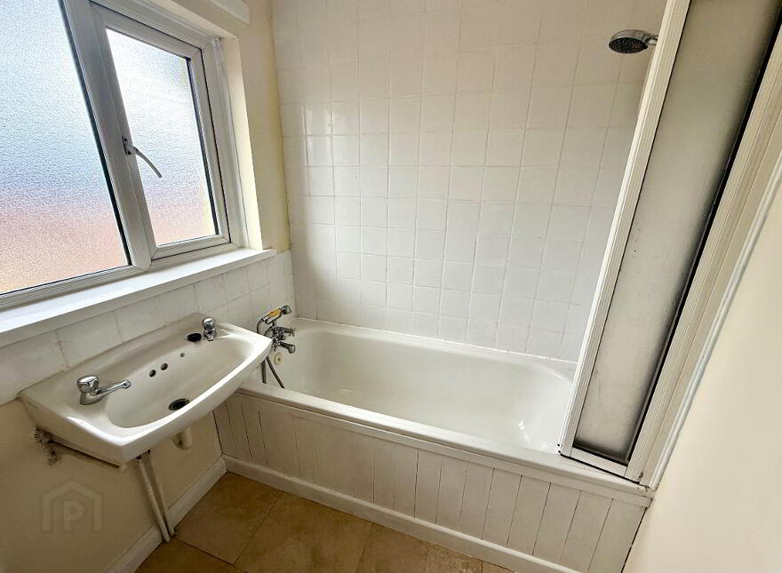 29 Rossdowney Drive, Waterside, L'Derry, BT47 5PR