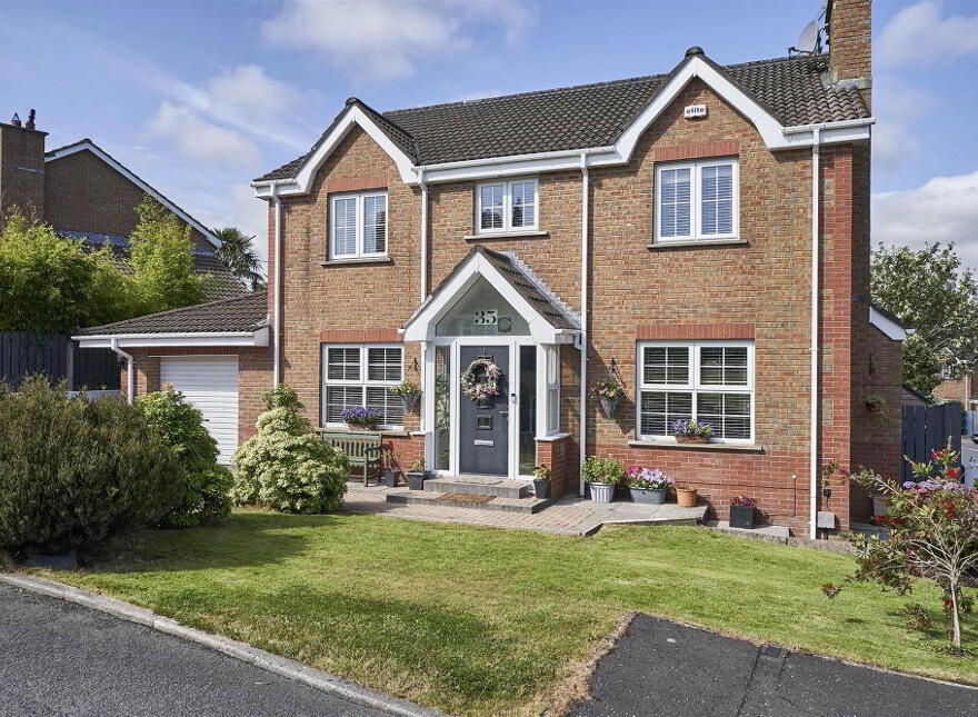 35 Lord Warden' S Hollow, Bangor, BT19 1GP photo