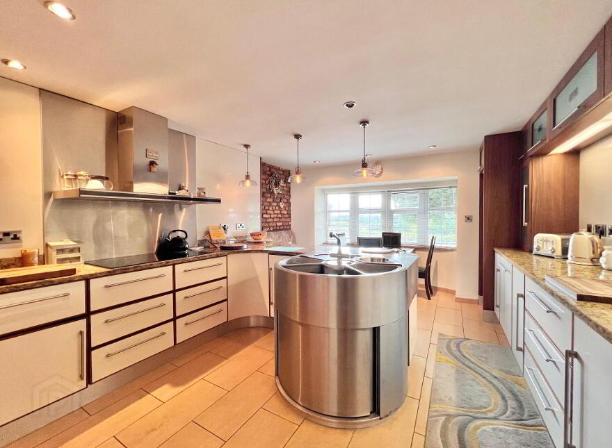 41 Culnafay Road, Toomebridge, BT41 3QG