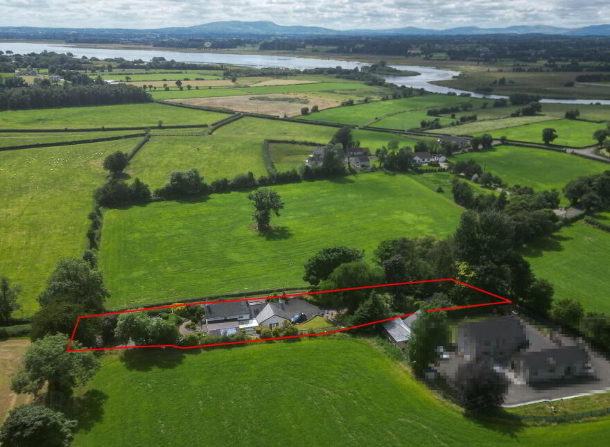 41 Culnafay Road, Toomebridge, BT41 3QG