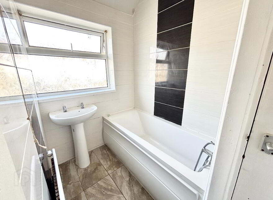 15 Glendun Drive, Ballymena, BT43 6ER