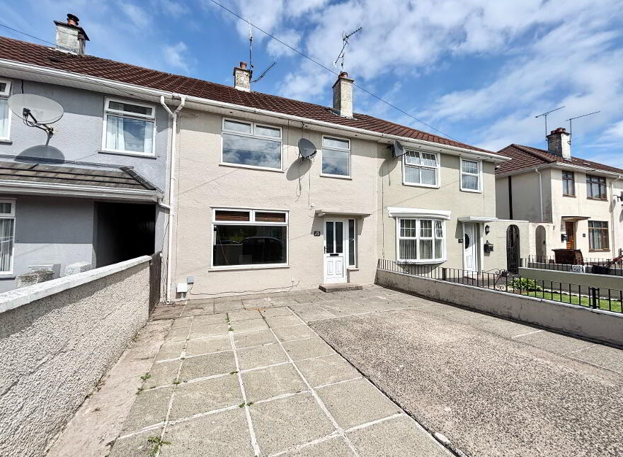 15 Glendun Drive, Ballymena, BT43 6ER photo