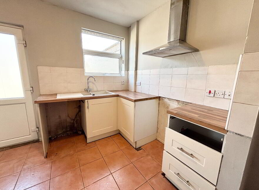 15 Glendun Drive, Ballymena, BT43 6ER