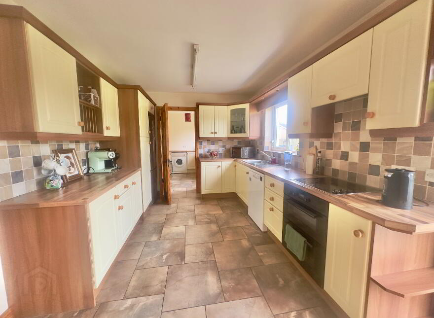 43 Beechwood Park, Convoy, F93WP89