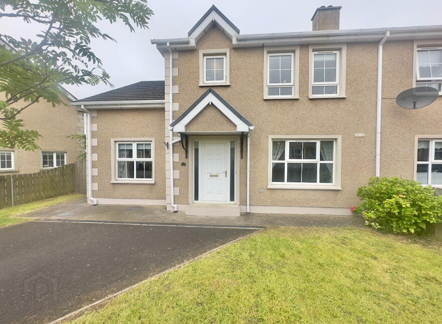 43 Beechwood Park, Convoy, F93WP89 photo