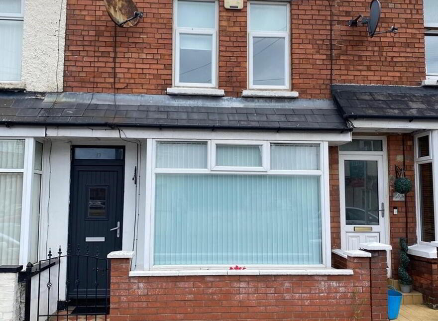 18 Clara Avenue, Belfast, BT5 5ER photo