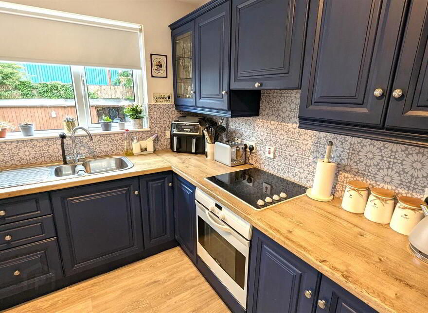 26 Castle Lodge, Randalstown, BT41 2ES