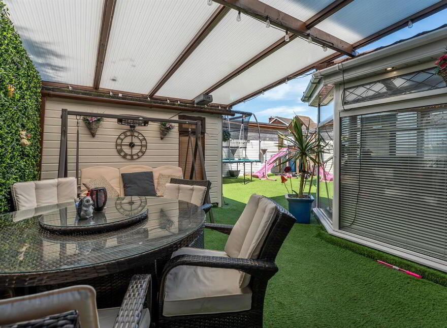 10 Cloverhill Court, Bangor, BT19 6QX