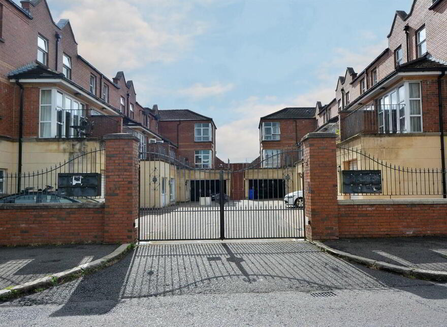 6 Donnybrook Court, Belfast, BT9 7GH photo