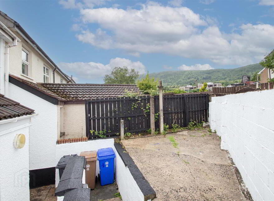 111 Monagh Road, Belfast, BT11 8EG