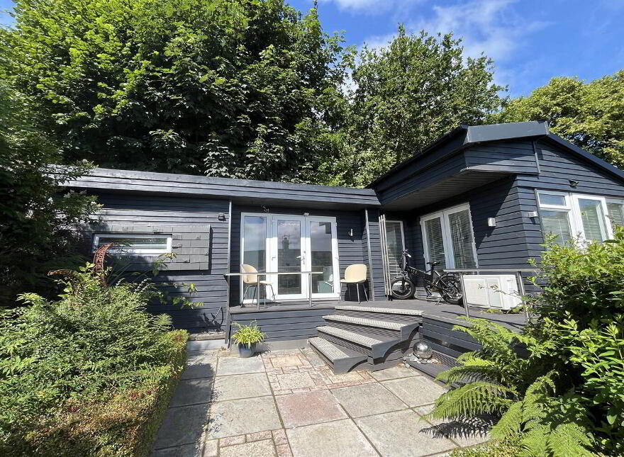 8 Thorburn Road, Serpentine Road, Newtownabbey, BT36 7HZ