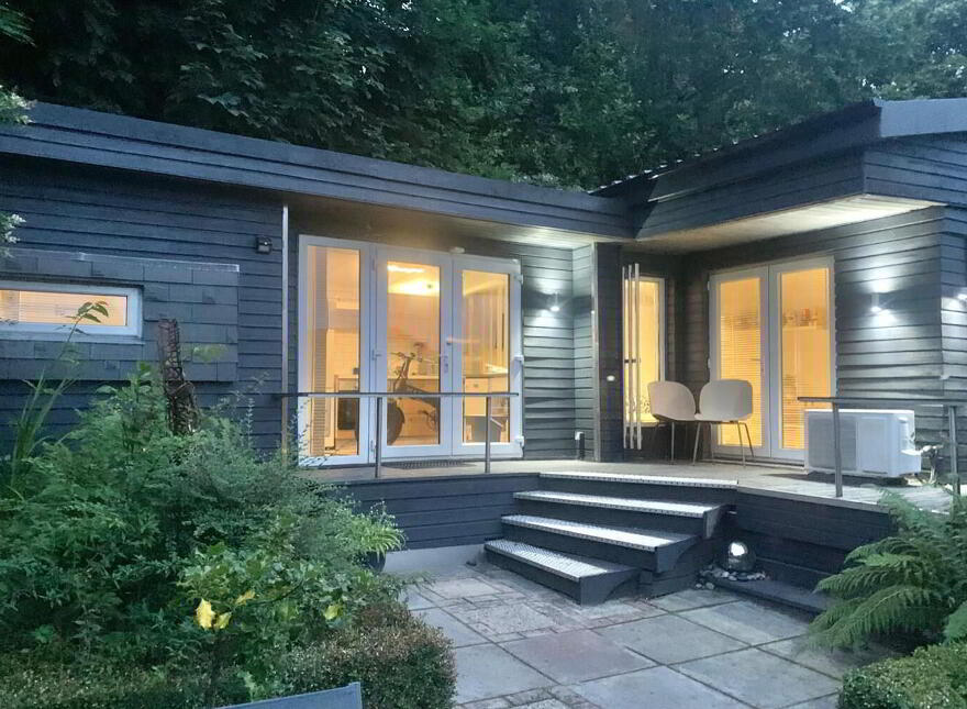 8 Thorburn Road, Serpentine Road, Newtownabbey, BT36 7HZ