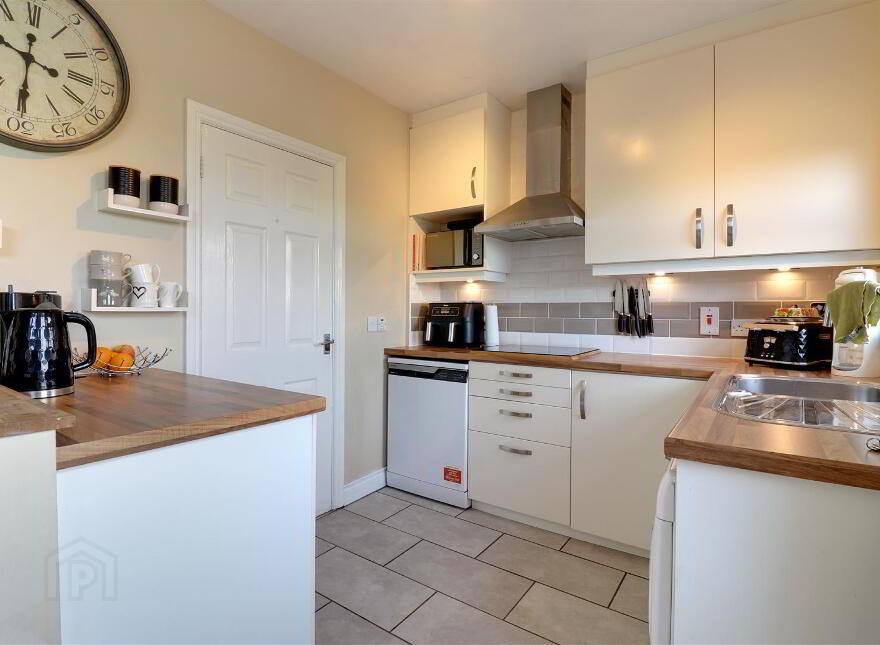37 Hawthorn Crescent, Ballyhalbert, Newtownards, BT22 1TF