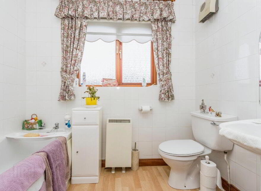 7 Benavon Court, Lisburn, BT28 3AS