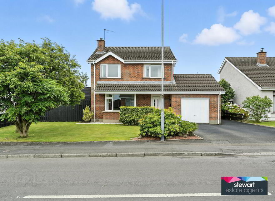 2 Deramore Avenue, Moira, BT67 0PY photo