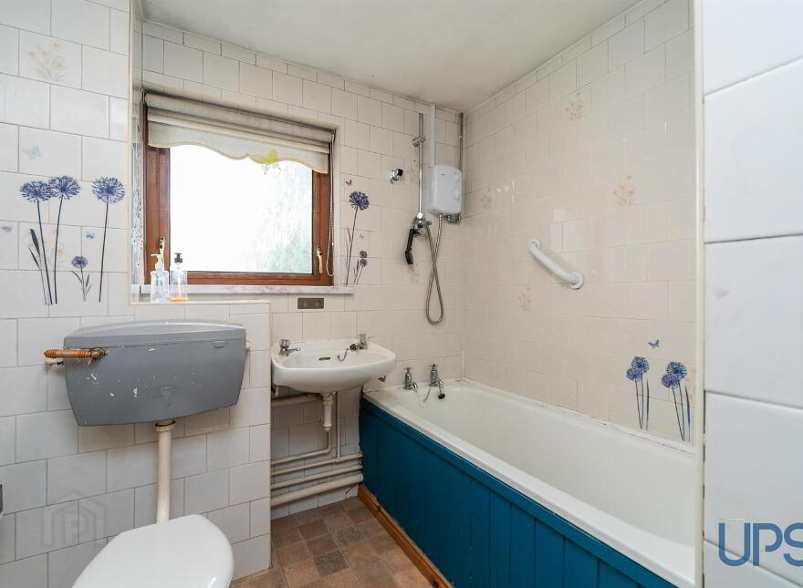 45 Summerhill Drive, Twinbrook, Belfast, BT17 0RE