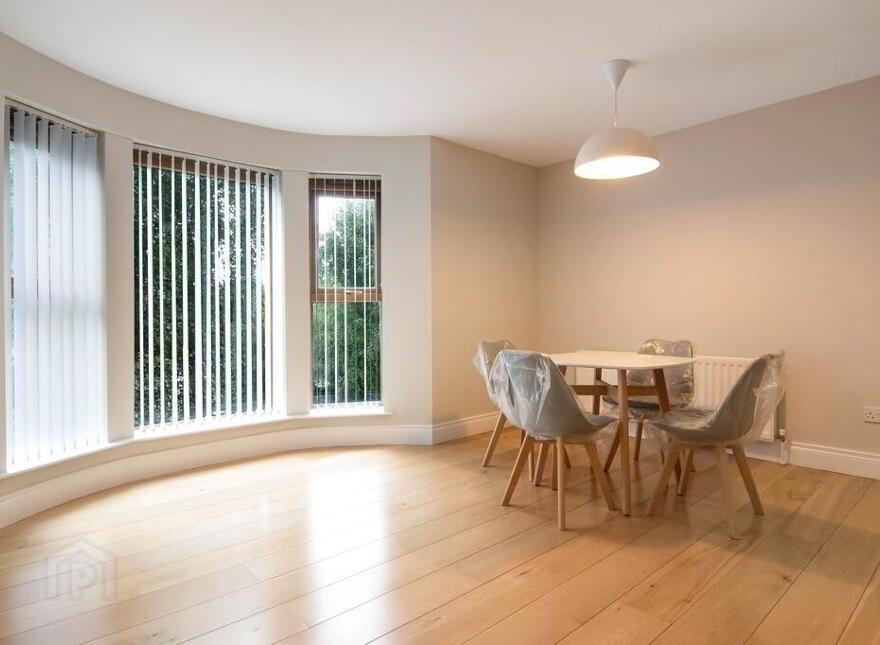 39 Park Royal, Balmoral, Belfast, BT9 7GY