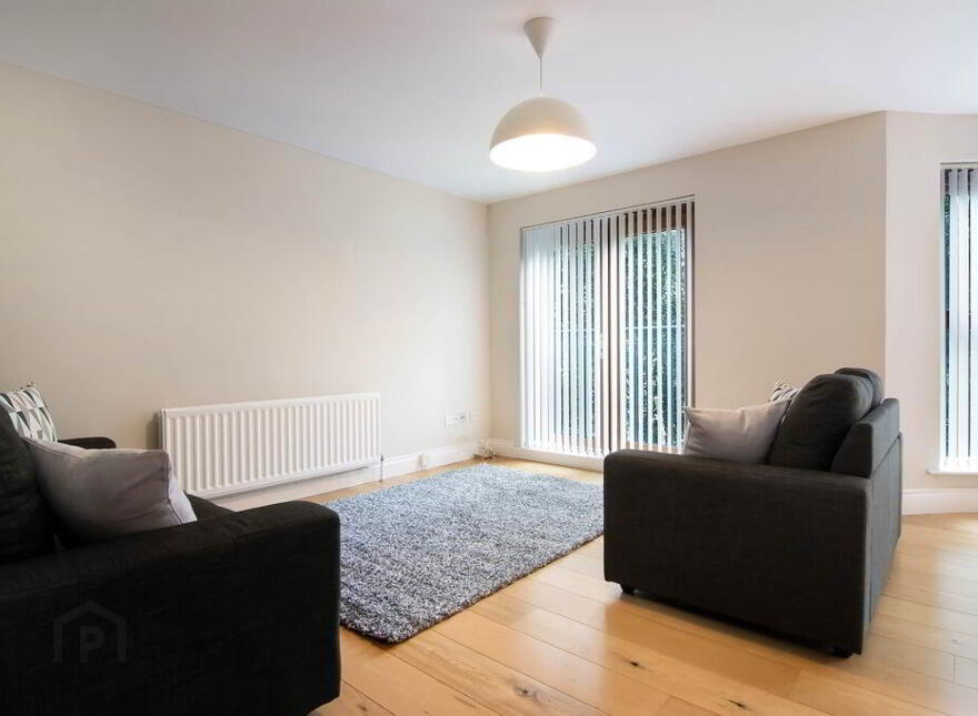 39 Park Royal, Balmoral, Belfast, BT9 7GY