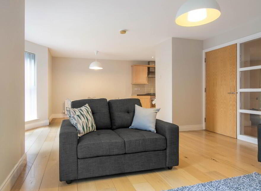 39 Park Royal, Balmoral, Belfast, BT9 7GY