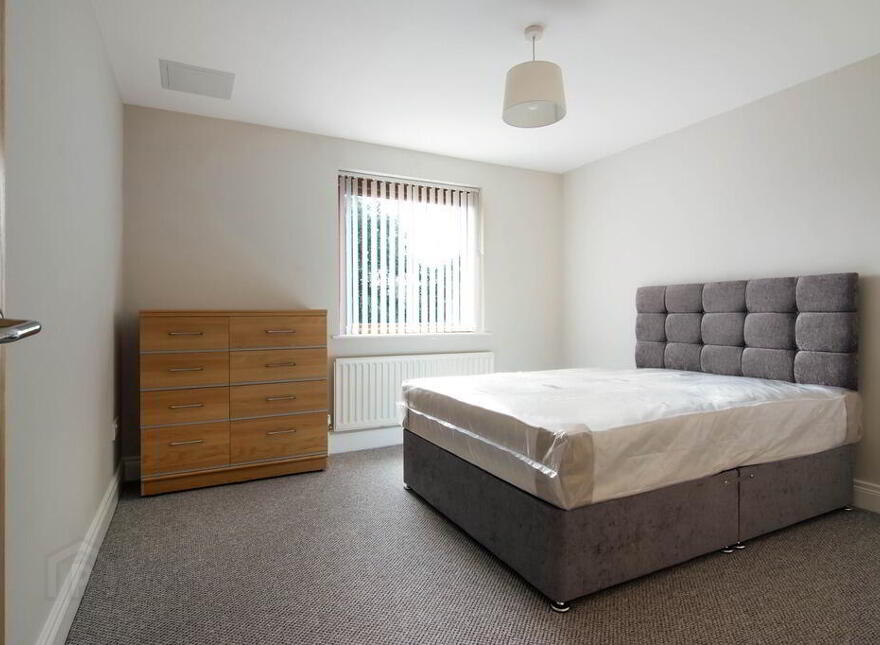 39 Park Royal, Balmoral, Belfast, BT9 7GY