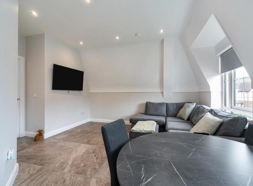 Apartment 11 8 Castlehill Wood, Belfast, BT4 3PJ