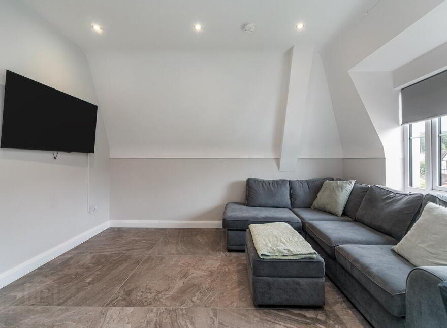 Apartment 11 8 Castlehill Wood, Belfast, BT4 3PJ
