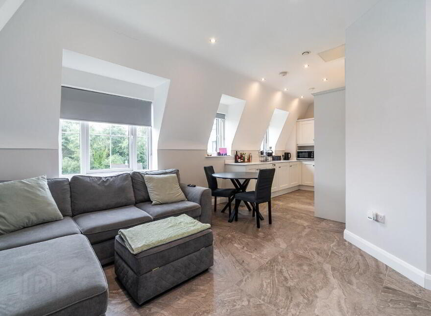 Apartment 11 8 Castlehill Wood, Belfast, BT4 3PJ