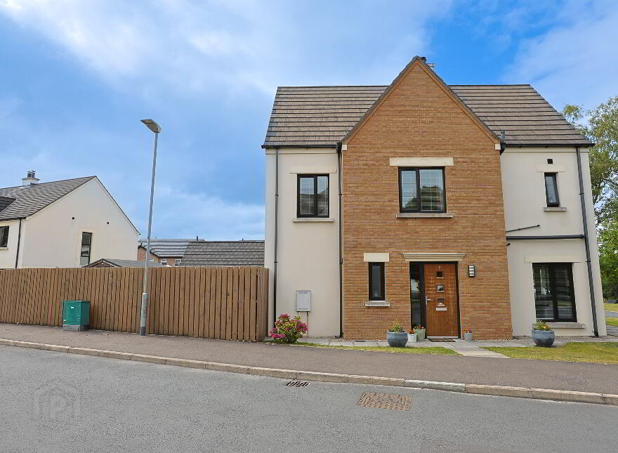 7 Carrick Meadows, Lurgan, BT66 7JP photo