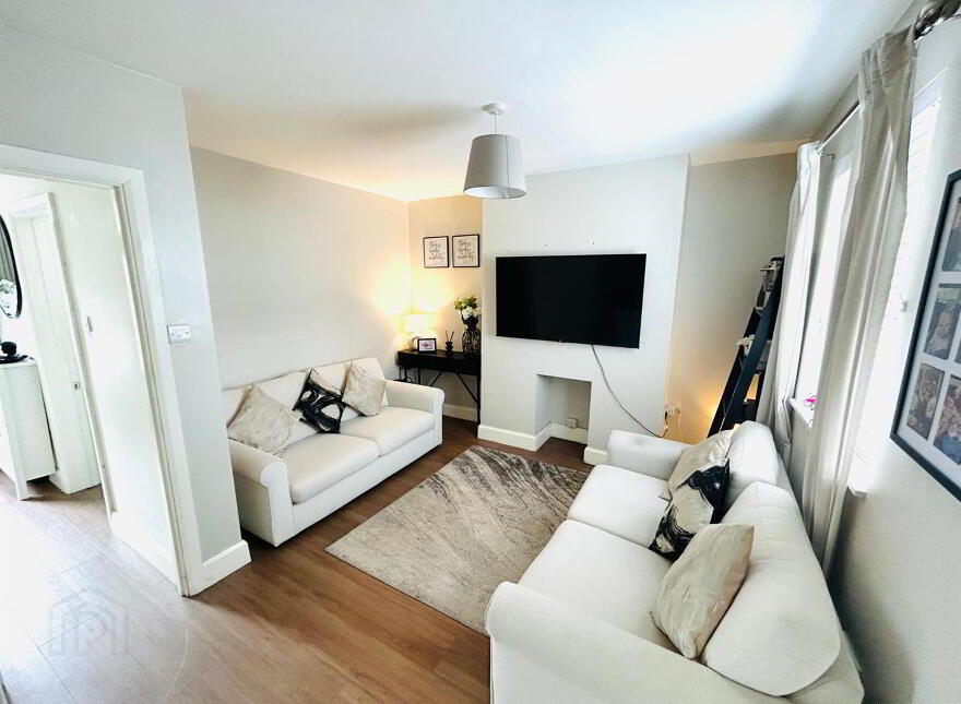 17 Cliftonville Avenue, L'Derry, BT47 6ET