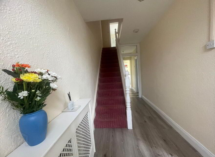Saint Patrick's Street, Castlerea, F45KC42