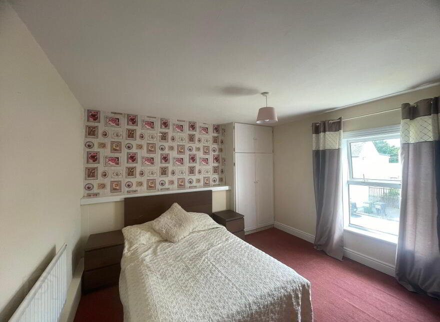 Saint Patrick's Street, Castlerea, F45KC42
