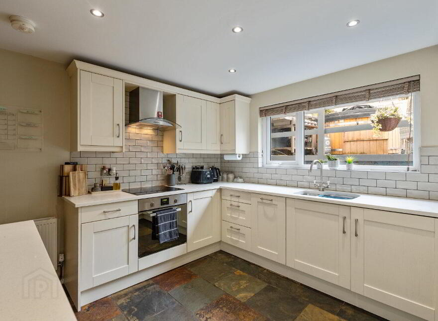 6 Belfast Road, Comber, Newtownards, BT23 5EW
