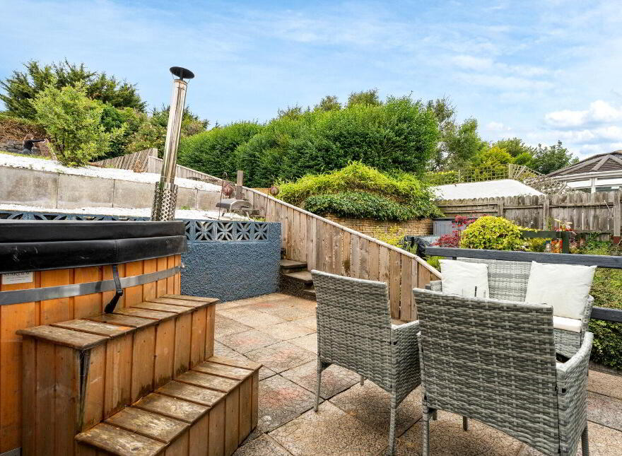 6 Belfast Road, Comber, Newtownards, BT23 5EW