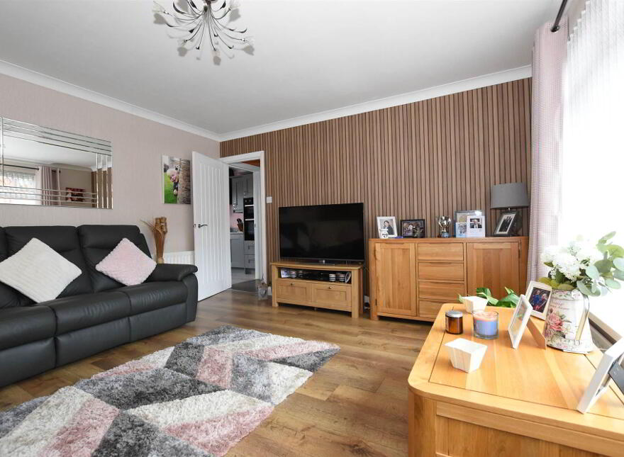 48 Dermott Crescent, Comber, BT23 5LJ