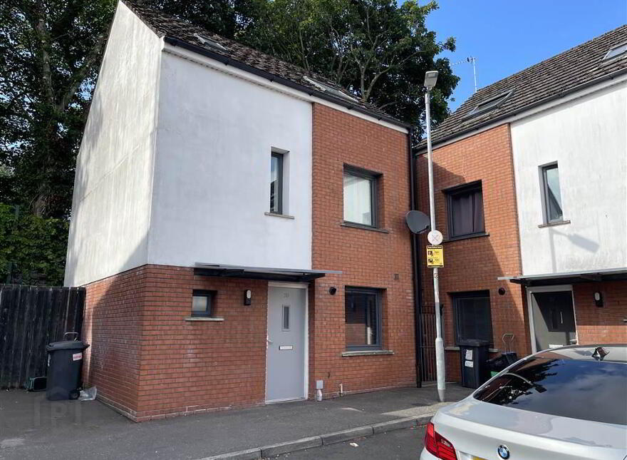 20 Ross Mill Avenue, Belfast, BT13 2QH photo