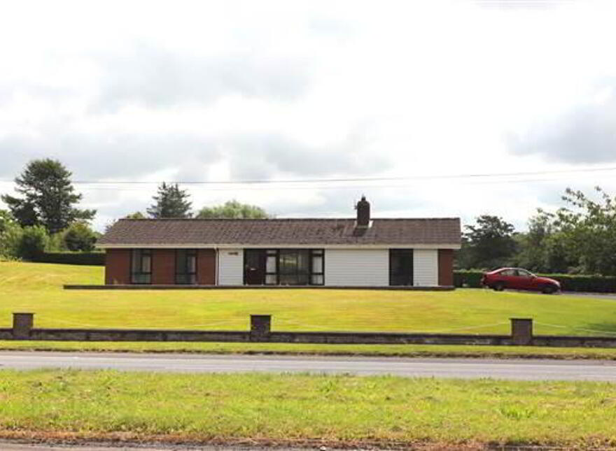 99 Banbridge Road, Dromore, BT25 1NF photo