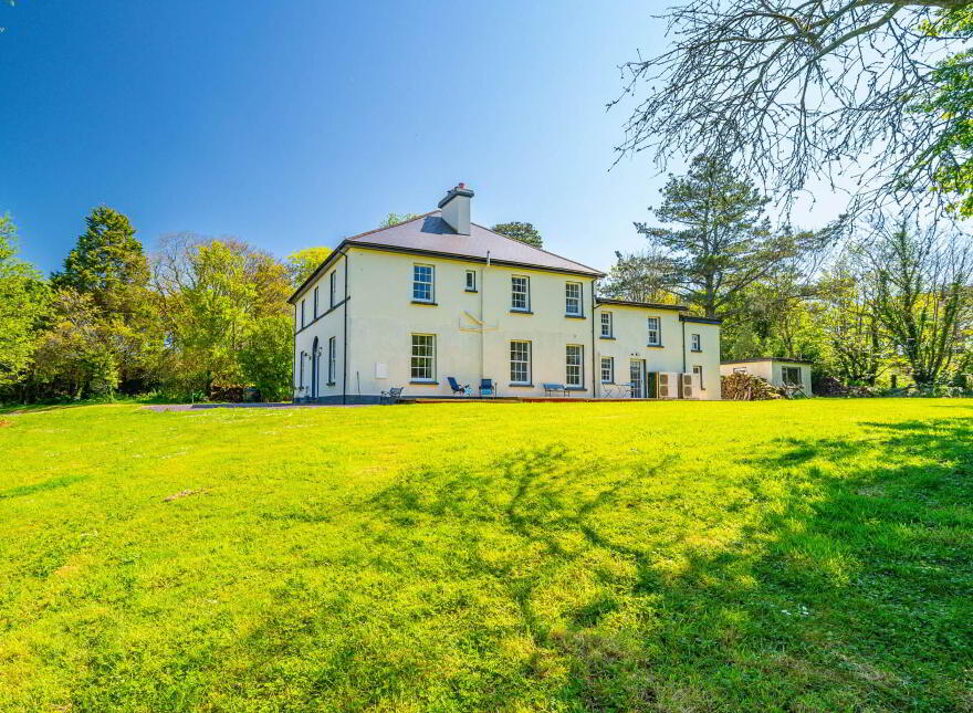 Lawn House, West End, Drimoleague, P47K594