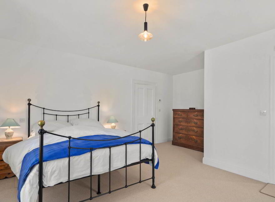 Lawn House, West End, Drimoleague, P47K594