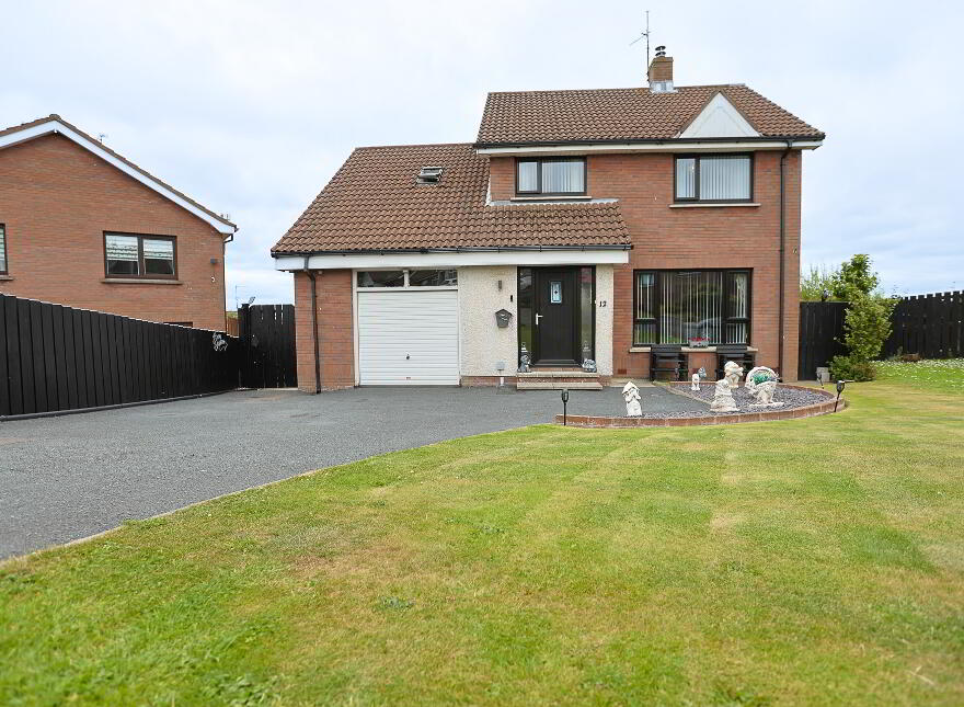 12 Richmond Close, Tandragee, Craigavon, BT62 2JG photo