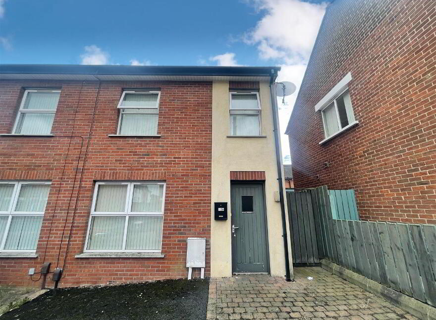 12a Glenhoy Drive, Belfast, BT5 5LB photo