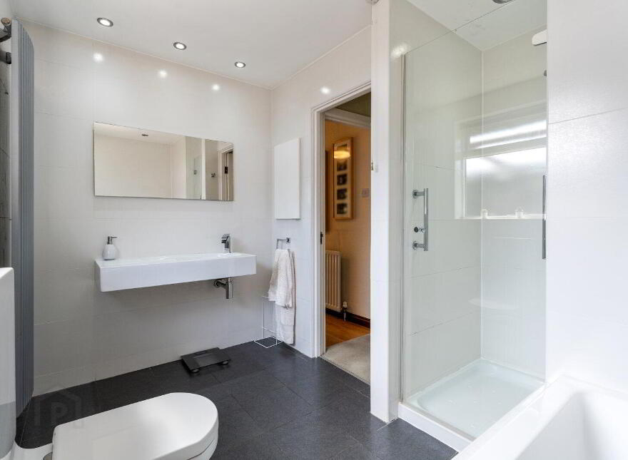 25 Coniston Road, Bangor, BT20 4QQ