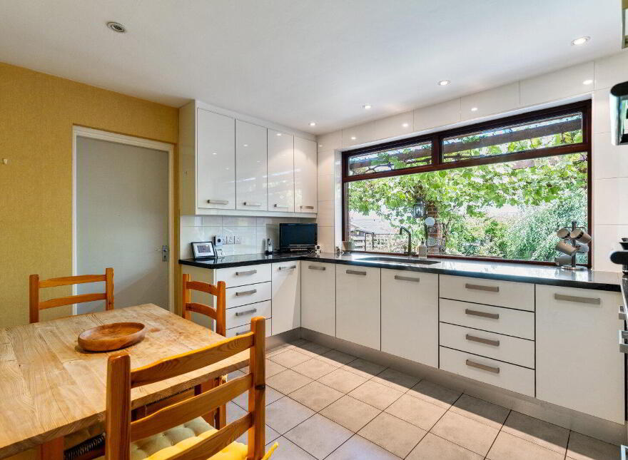 25 Coniston Road, Bangor, BT20 4QQ