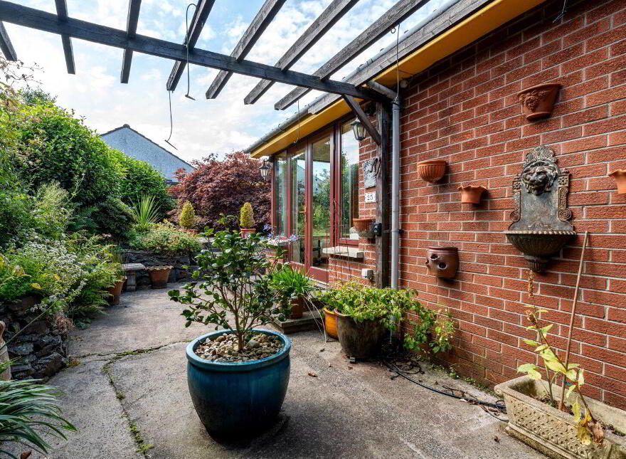 25 Coniston Road, Bangor, BT20 4QQ