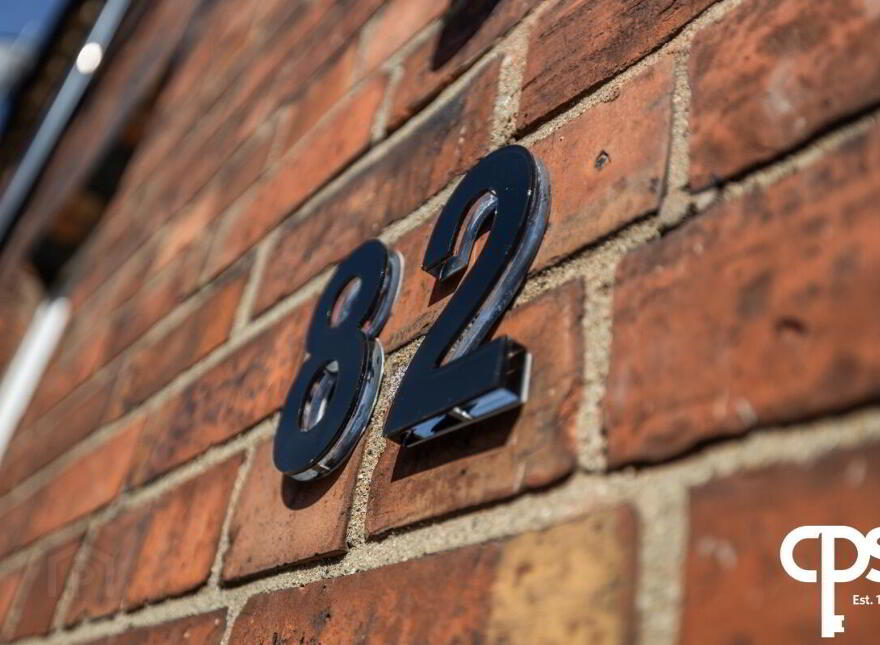 82 Northbrook Street, Belfast, BT9 7DJ