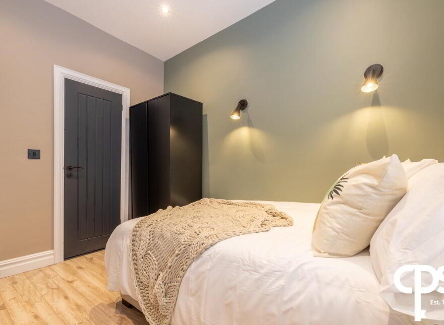 82 Northbrook Street, Belfast, BT9 7DJ