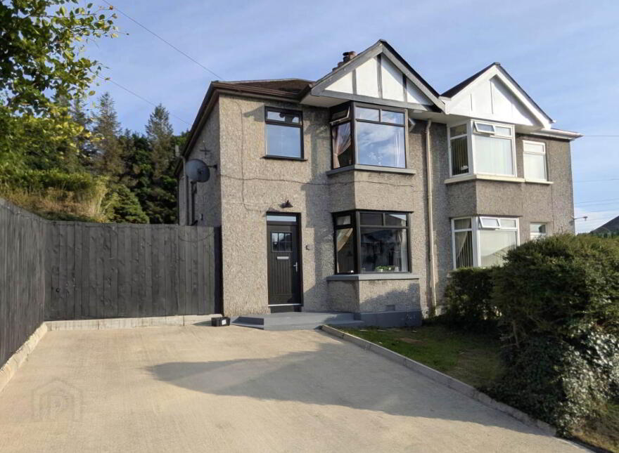 13 Hayesbank Park, Derry, BT47 2AZ photo