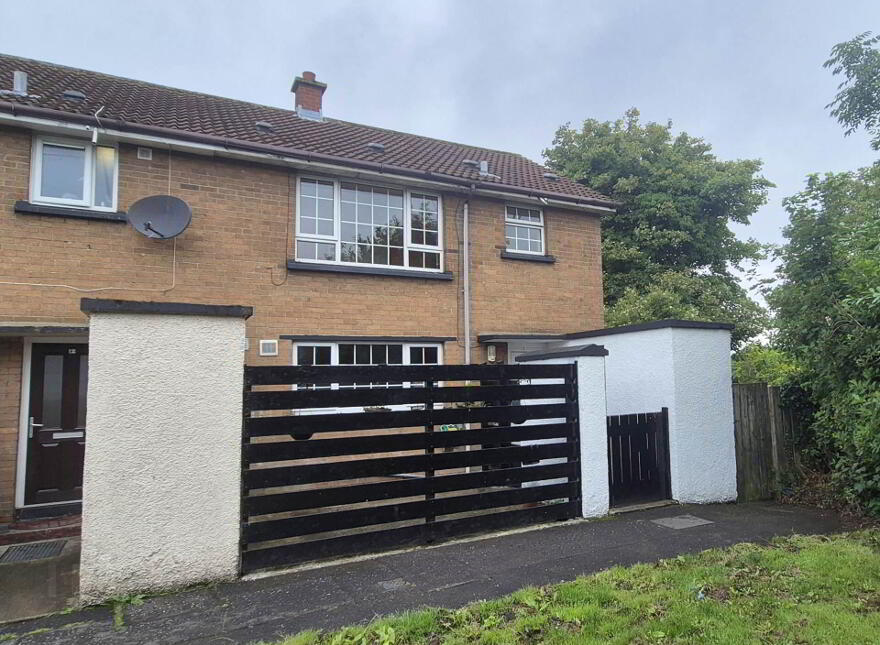 13 Kncokdara Park, Derry, BT47 2BQ photo